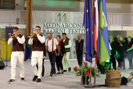11. MEDNARODNI FOLKLORNI FESTIVAL RAKEK 46 FOTO LJUBO VUKELIČ